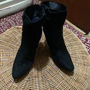 Unisa Elegant Black Ankle Boots